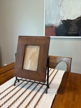 Tilting Wood Photo Frame on Iron Metal Stand